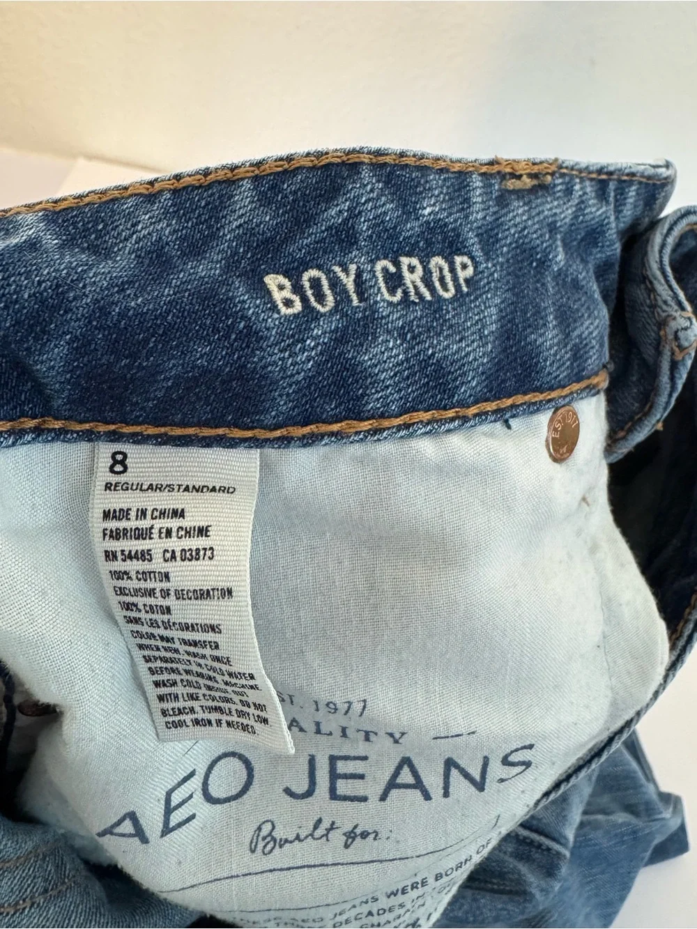 American Eagle Outfitters Distressed Blue Denim Cropped Jeans 5-Pocket